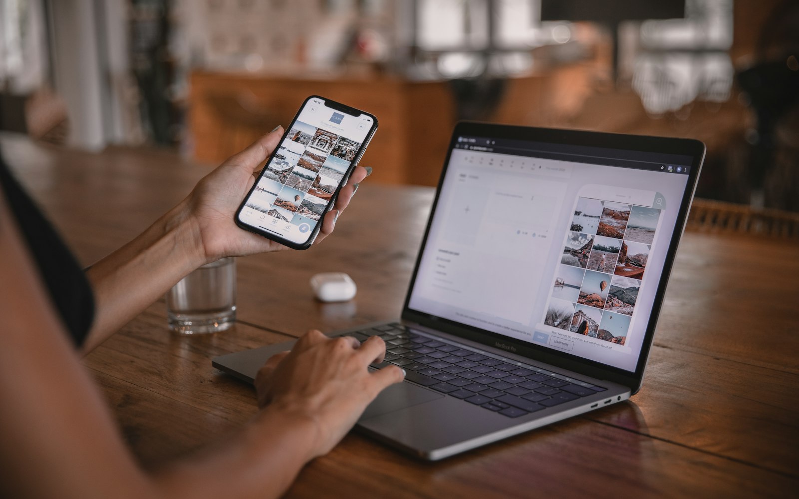 Webshop op smartphone en laptop, retargeting